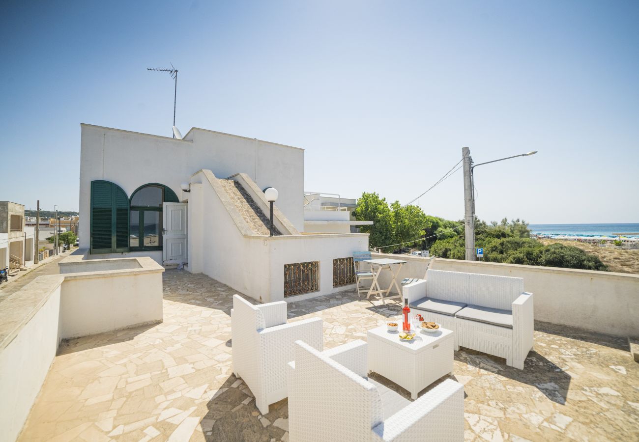 freistehendes Haus in Lido Marini - Strandvilla mit Meerblick, feiner Sand v780