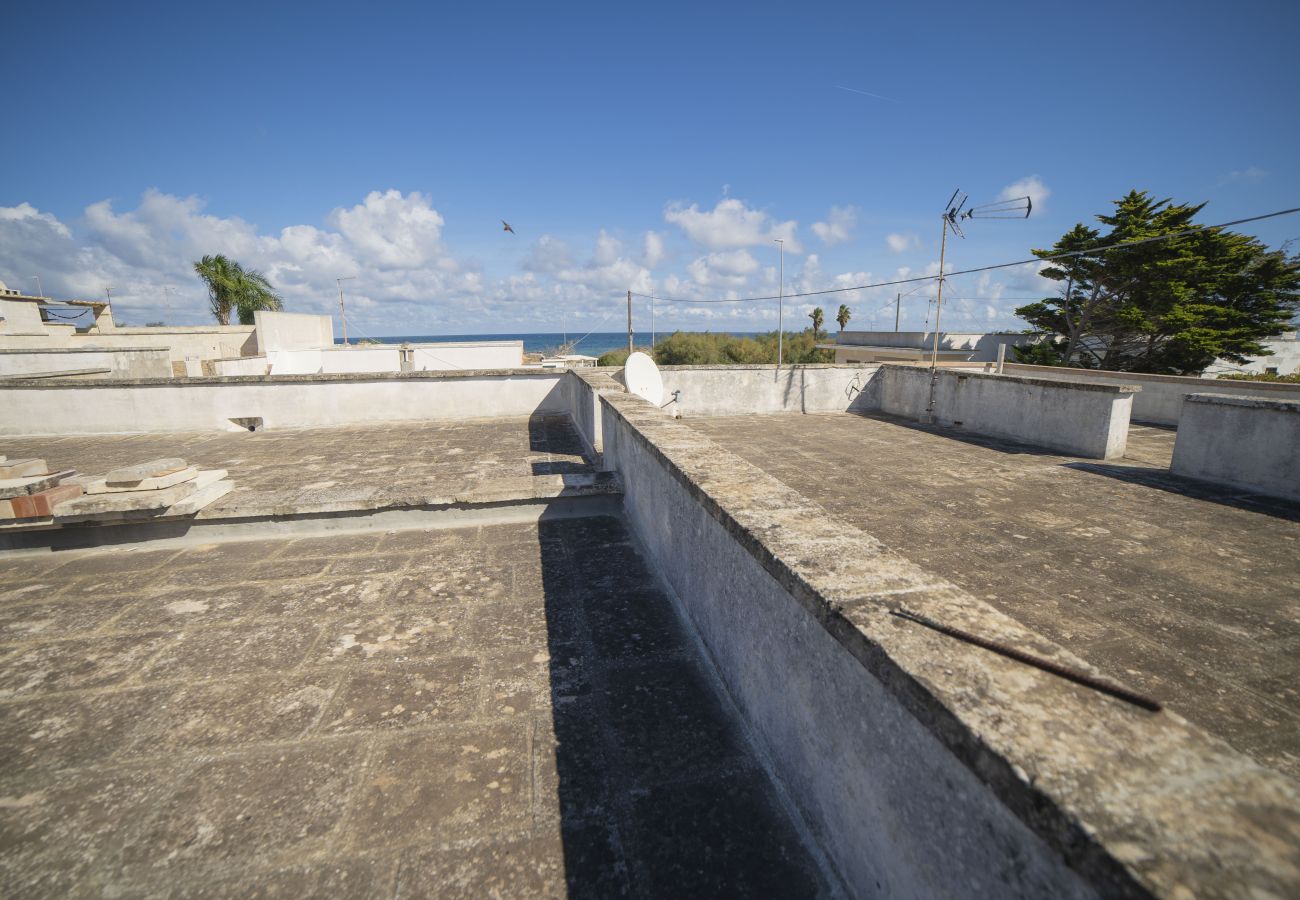 freistehendes Haus in Spiaggiabella - Zu verkaufen Villa direkt am Strand mit Garten v702