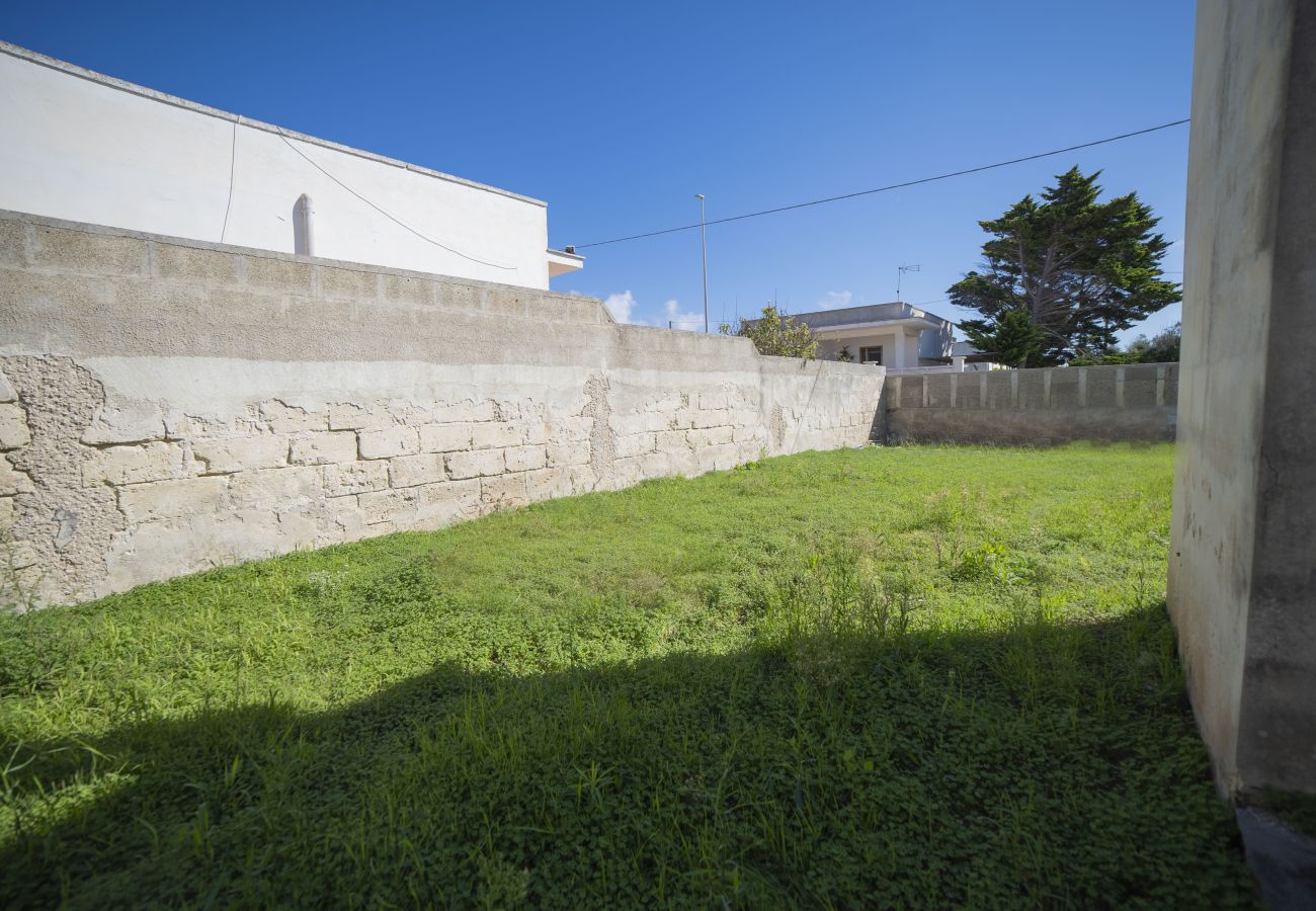 freistehendes Haus in Spiaggiabella - Zu verkaufen Villa direkt am Strand mit Garten v702