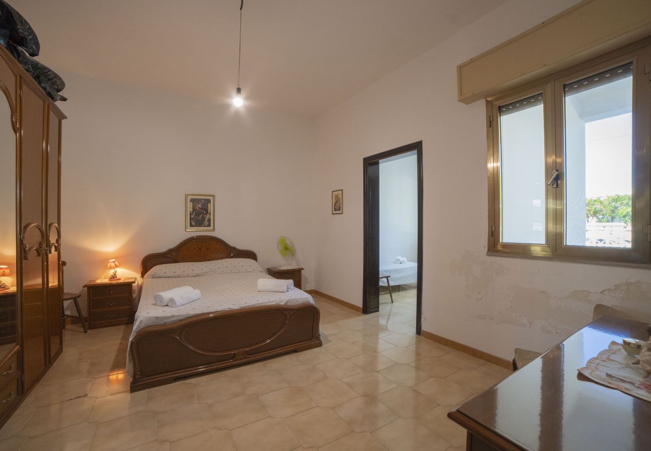 Villa in Lecce - Strandhaus mit Außenbereich 2 Badezimmer v701