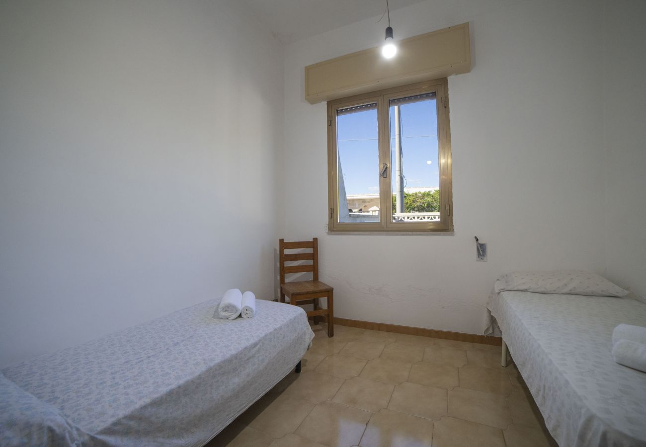 Villa in Lecce - Strandhaus mit Außenbereich 2 Badezimmer v701