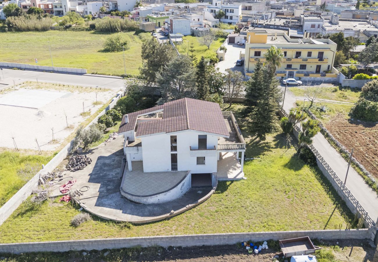 villa à Bagnolo del Salento - Villa à vendre presque terminée avec jardin et proche de la ville