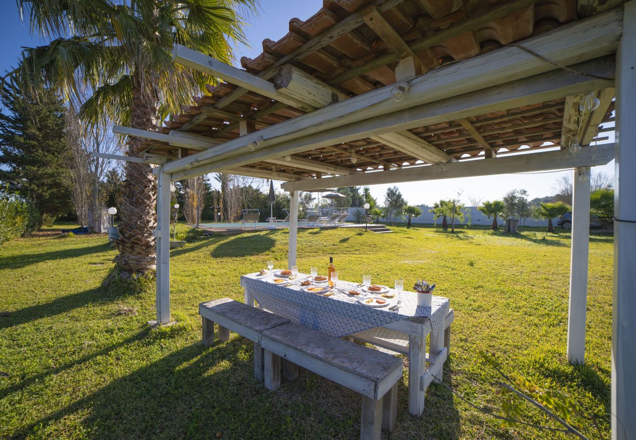 villa à Melendugno - Je vends une villa avec piscine proche de la mer et de la plage v260