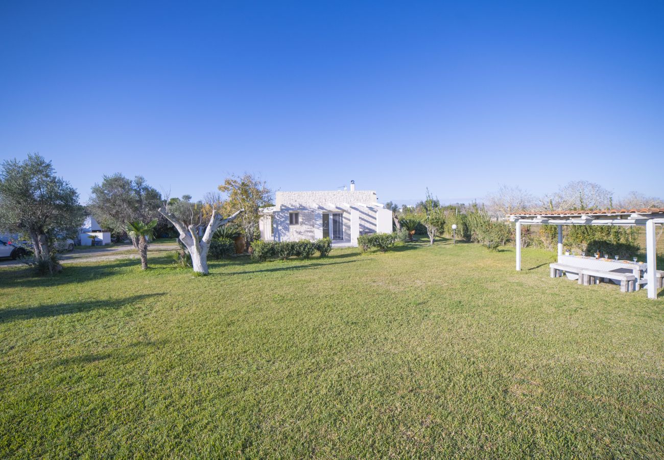 villa à Melendugno - Je vends une villa avec piscine proche de la mer et de la plage v260