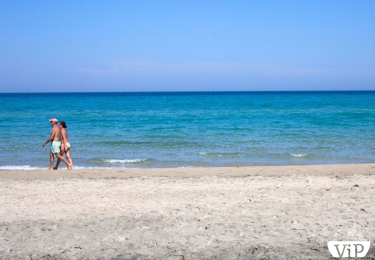 Villa a Carpignano Salentino - Villa con piscina privata e campo calcetto 5 camere 5 bagni in Puglia m400