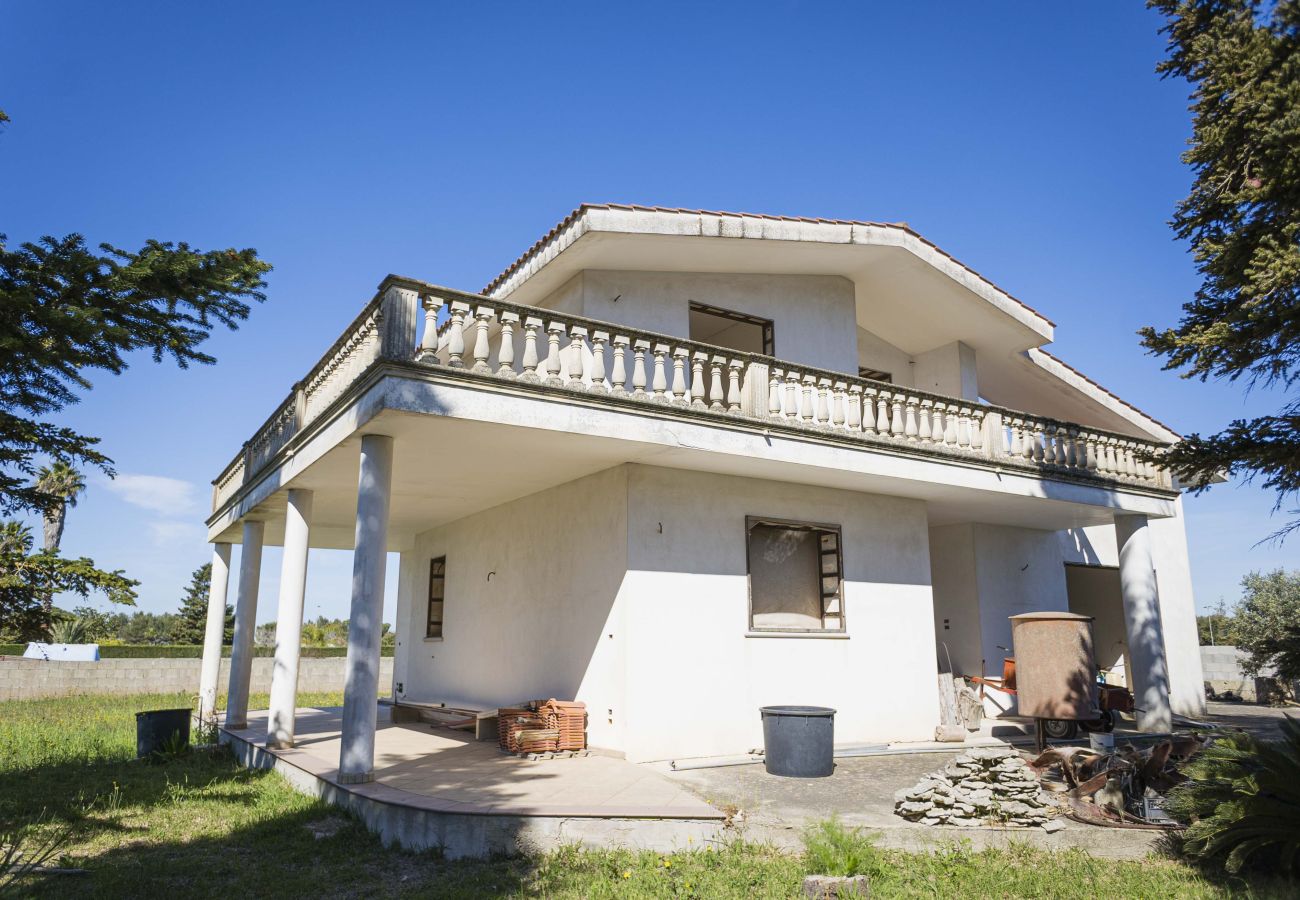 Villa a Bagnolo del Salento - Villa in vendita quasi ultimata con giardino e vicina al paese
