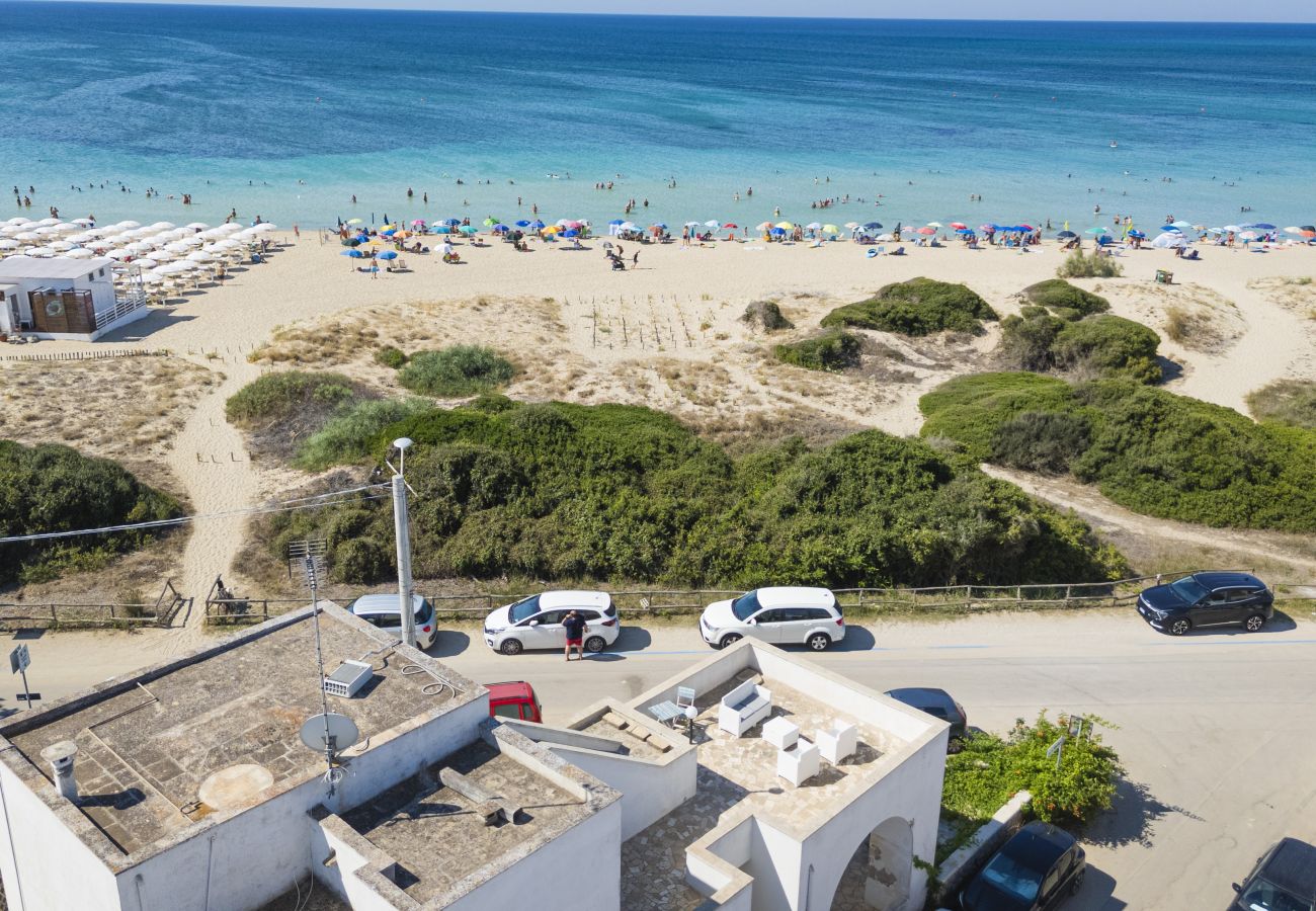 Villetta a Lido Marini - Villetta fronte spiaggia vista mare sabbia fine v780