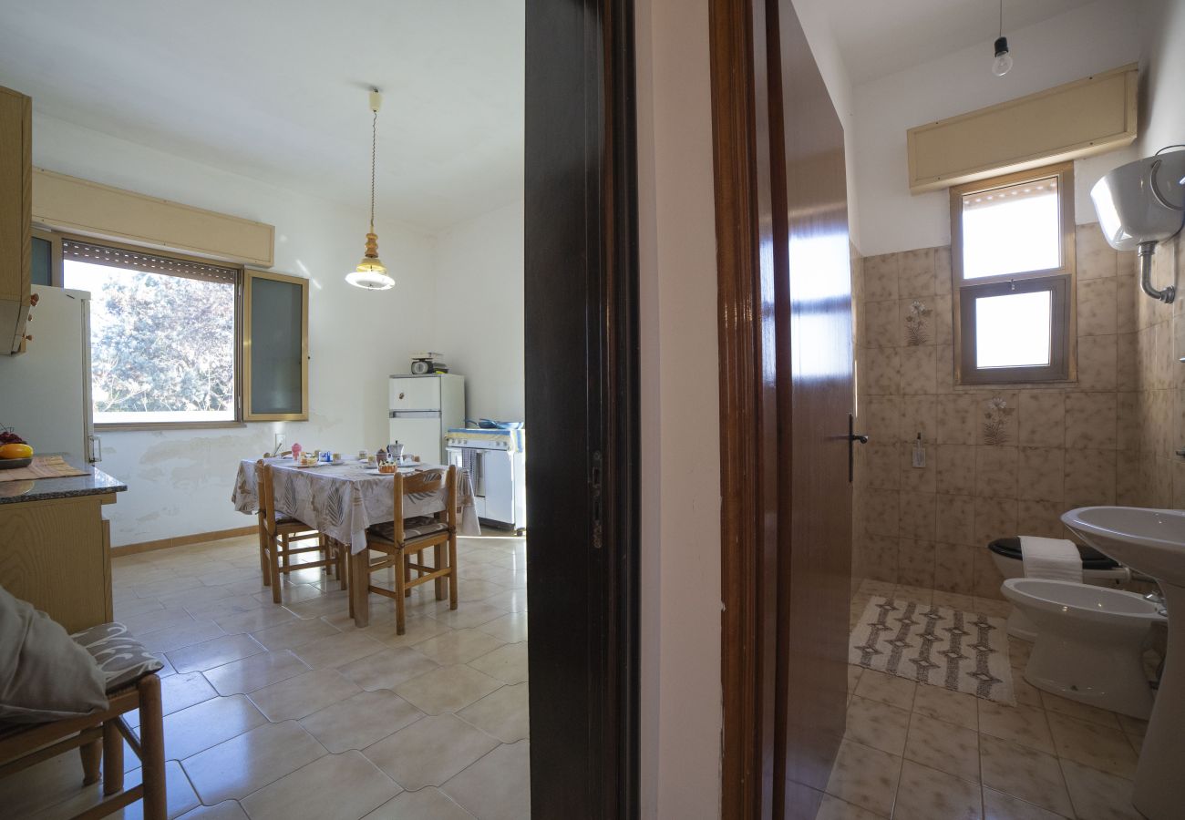 Villa a Lecce - Villetta in spiaggia con spazio esterno 2 bagni v701