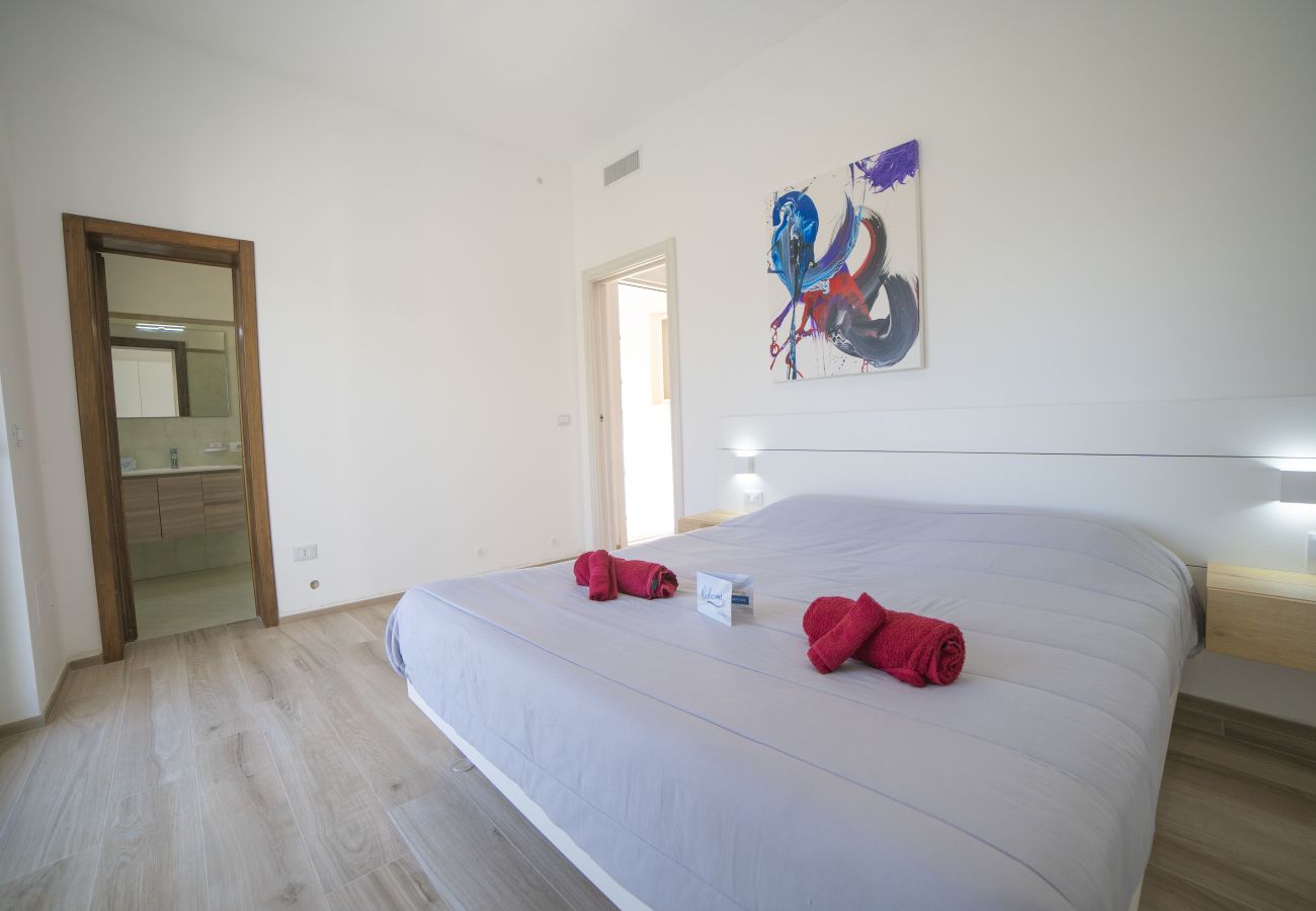 Villa a Melendugno - Vendo villa con piscina vicino mare e spiaggia v260