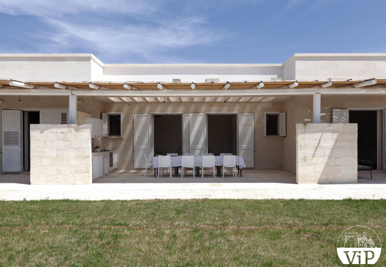 Villa in Otranto - Villa swimming pool near the beach 5 bedrooms 5 bathrooms m391