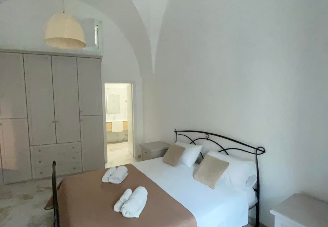 House in Nardò - Beautiful Two-Room Apartment in the Center of Nardò v220